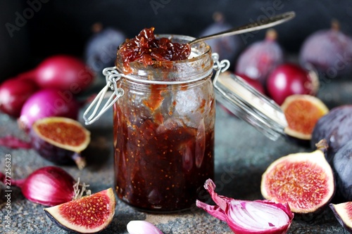 Tableau sur toile figs and onion confiture or marmalade