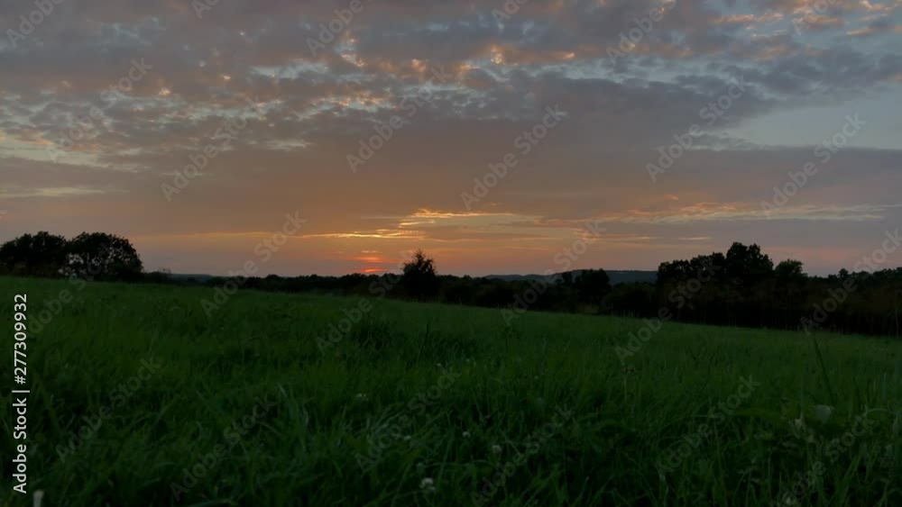 A time-lapse of the sun going down (4K) A time-lapse of the sun going down (4K)