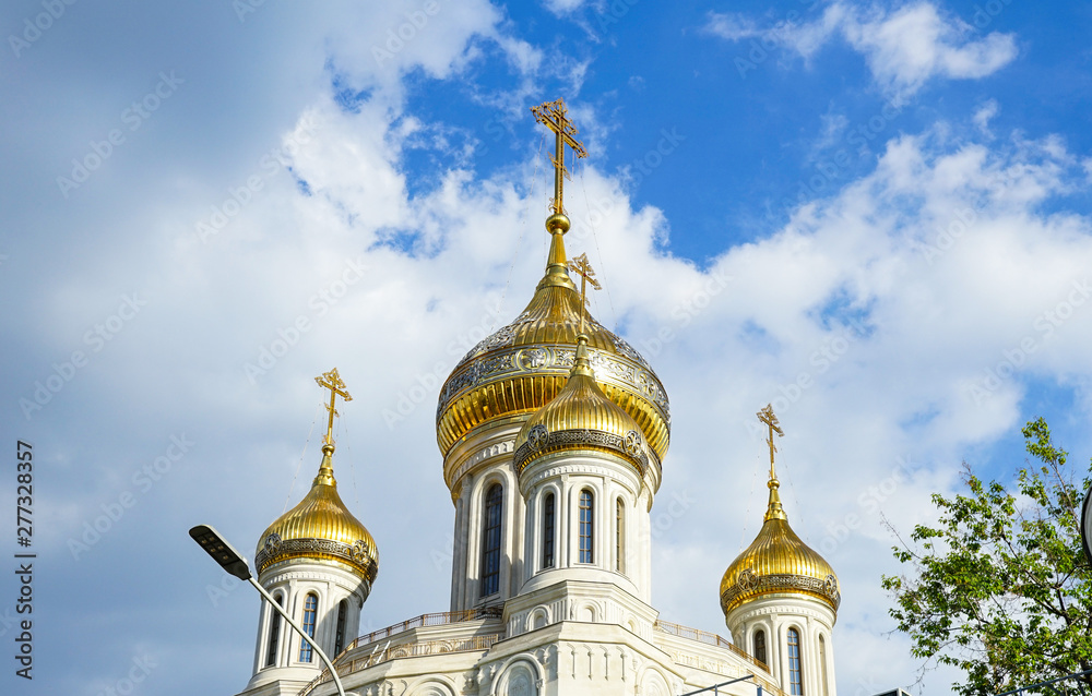 Москва. Сретенский Мужской Монастырь, купол храма Новомучеников и Исповедников Российских. Москва. Сретенский Мужской Монастырь, купол храма Новомучеников и Исповедников Российских.