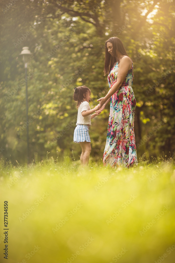 Fototapeta premium Make the time to strengthen valuable bonds.