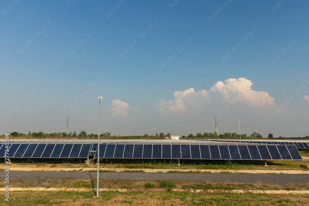 Solar panel, alternative electricity source, concept of sustainable resources, And this is a new system that can generate electricity more than the original, This's the sun tracking systems Solar panel, alternative electricity source, concept of sustainable resources, And this is a new system that can generate electricity more than the original, This's the sun tracking systems