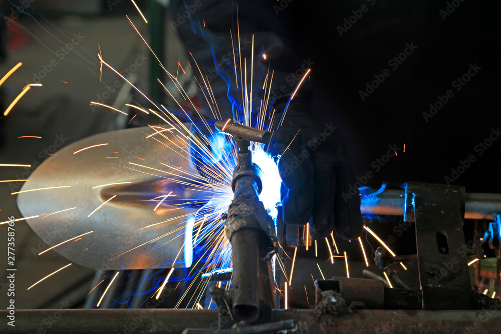 Automatic welding production line for steel spade Automatic welding production line for steel spade