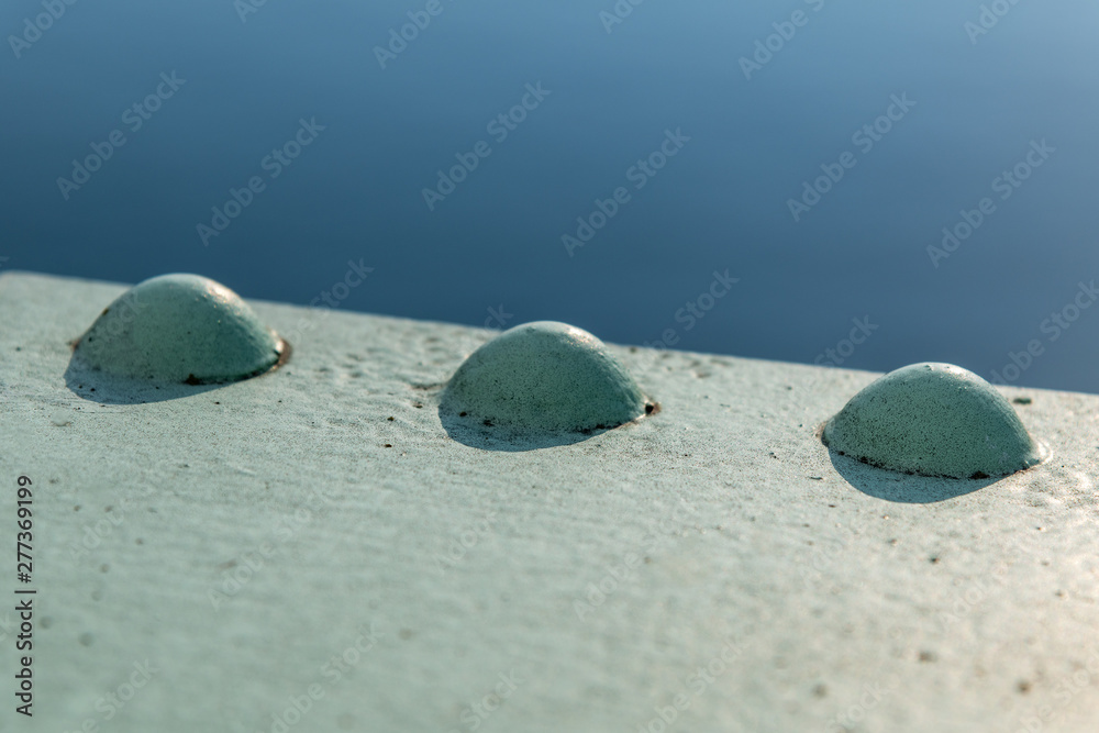 Obraz premium Green painted old metallic construction.