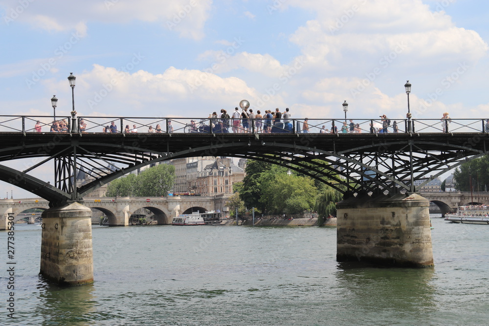 Pont des Arts sur la Seine à Paris