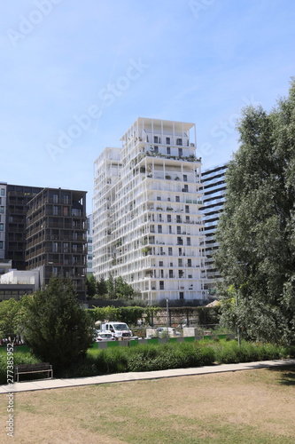 Immeuble moderne du quartier des Batignolles à Paris
