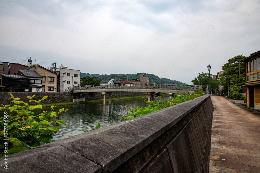 金沢浅野川の木橋 金沢浅野川の木橋