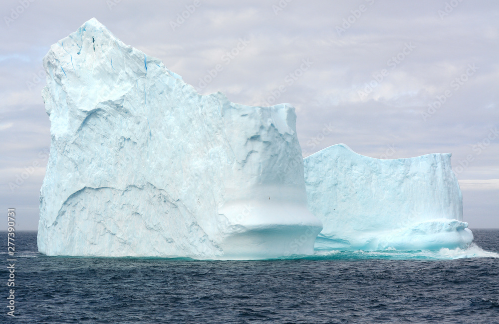gigantischer Eisberg