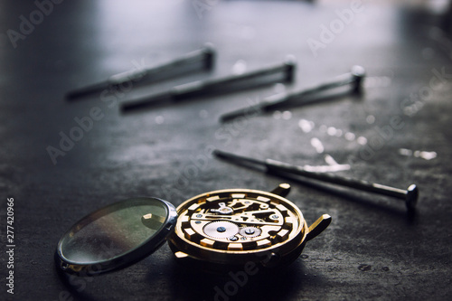 Watchmaker's workshop, special tools for repair