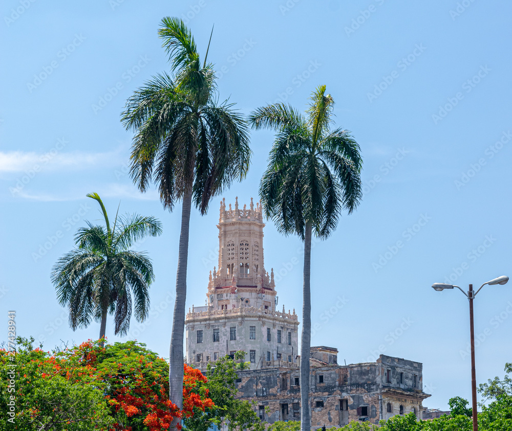Castillo de La Habana Cuba entre dos palmeras