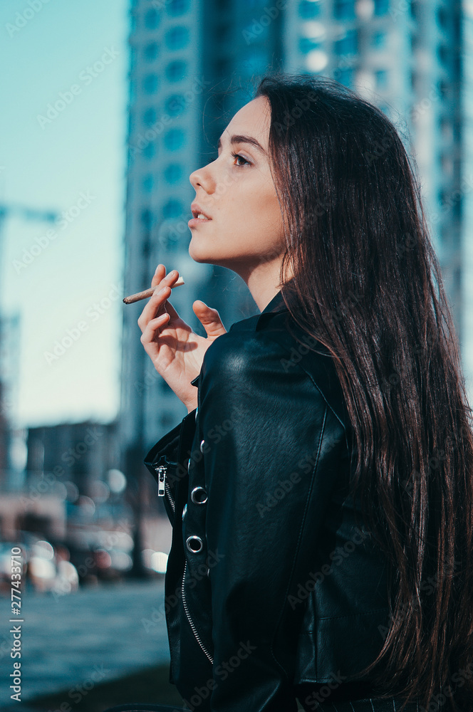 Hand Rolled Cigarette" Images – Browse 27 Stock Photos, Vectors, and Video  | Adobe Stock