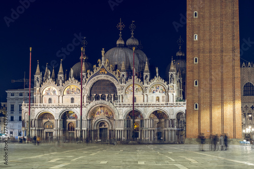 Basilica di San Marco notturna
