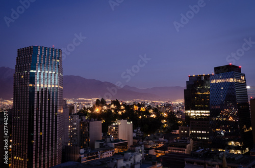 Fototapeta Naklejka Na Ścianę i Meble -  the night in Santiago de Chile