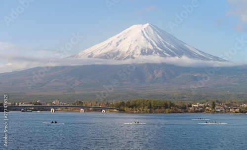 Fuji mountain and lake Kawaguchiko on clear sky day.