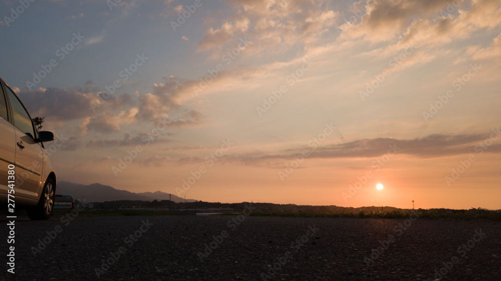 糸島半島に沈む夏の夕陽　s05