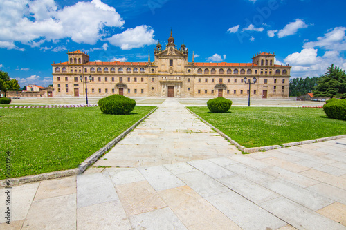 school our lady of the old, monforte de lemos, lugo, galicia, Spain © carballo