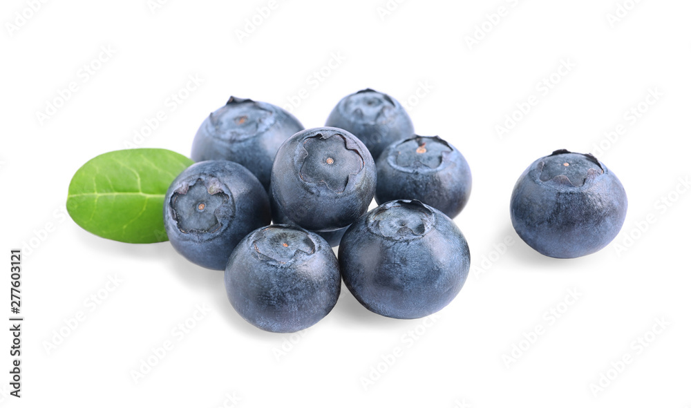 Fresh raw tasty blueberries with leaf isolated on white Fresh raw tasty blueberries with leaf isolated on white