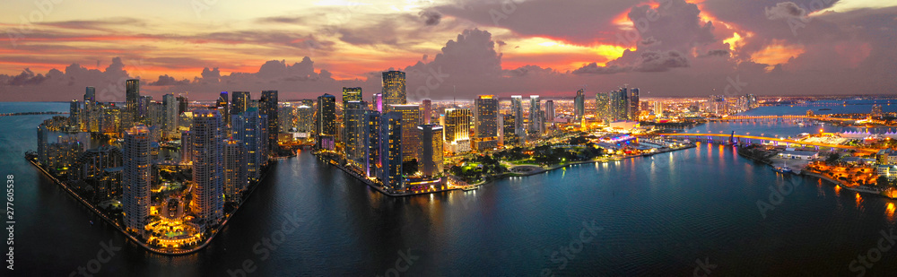 Naklejka premium Miami Downtown Panorama