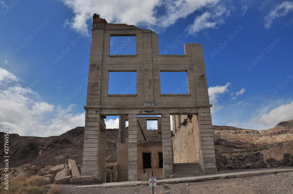 Ruins Derelict Building Structure Old Condemned Past Apocalyptic   