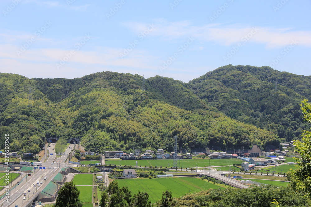 大畑山トンネルの北側出入り口を含む風景(高知県)