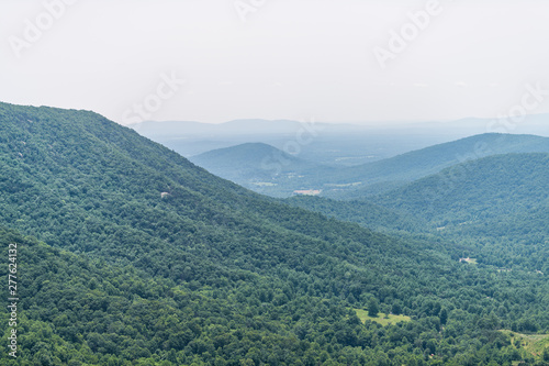 Fototapeta Naklejka Na Ścianę i Meble -  View of horizon in Shenandoah Blue Ridge appalachian mountains on skyline drive overlook and rolling hills