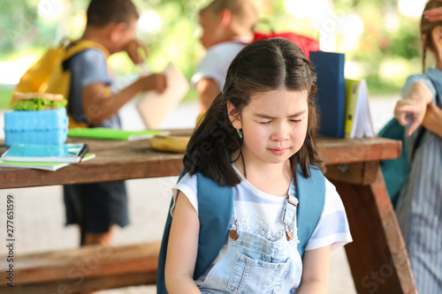 Bullied little girl with sc...