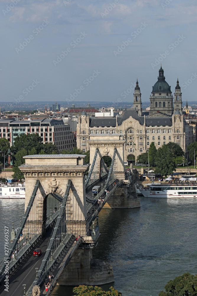 Fototapeta premium Chain bridge on Danube river Budapest Hungary