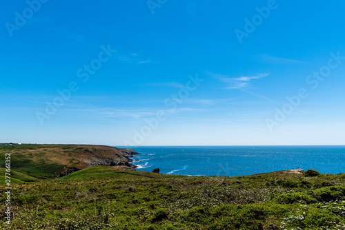 Seascape with cliffs in Pointe du Raz © jjfarq