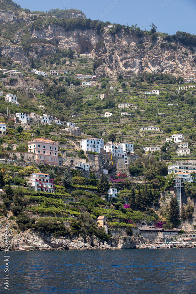 Naklejka premium Exclusive villas and apartments on the rocky coast of Amalfi. Campania. Italy