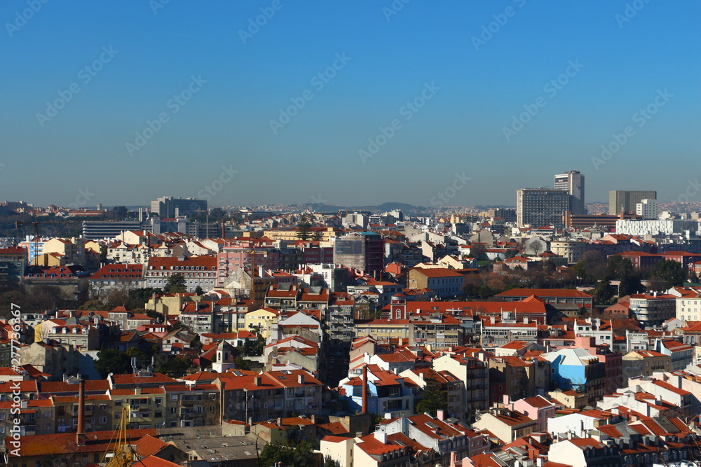 Obraz premium Panoramic city view of Lisbon in winter
