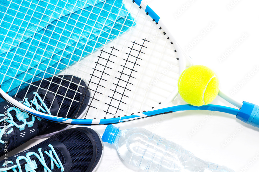 Tennis racket on white background. rocket, ball, water bottle. Stock-Foto |  Adobe Stock