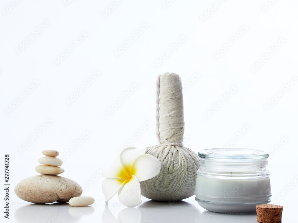 Herbal compress and spa massage Herbal compress and spa massage