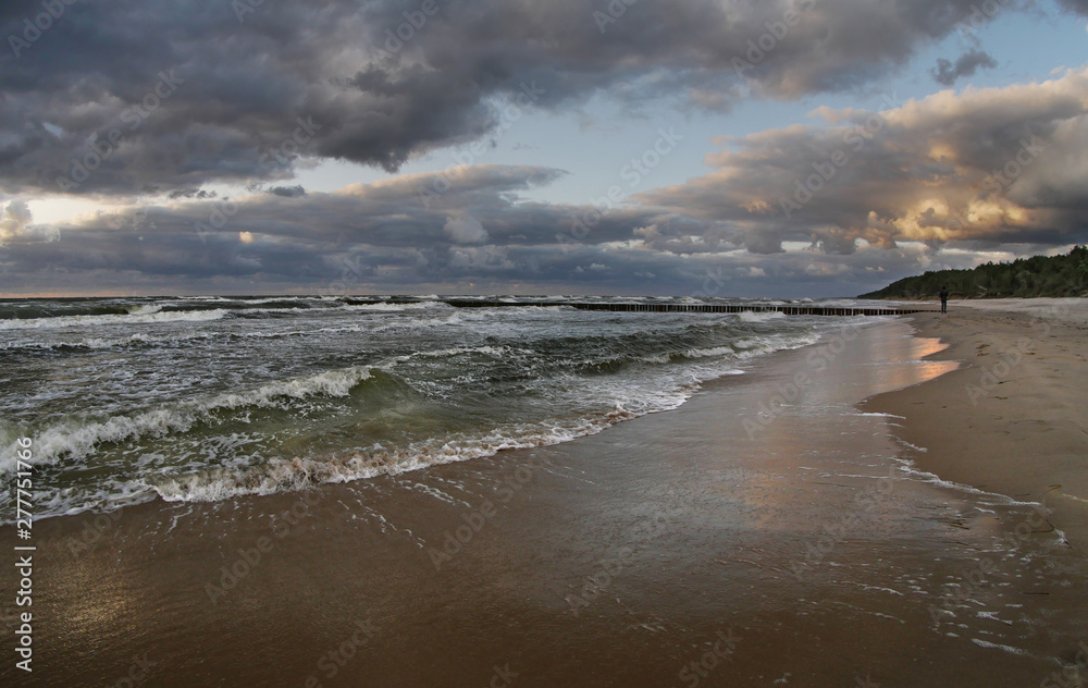 Morze zachód słońca - turkusowa fala