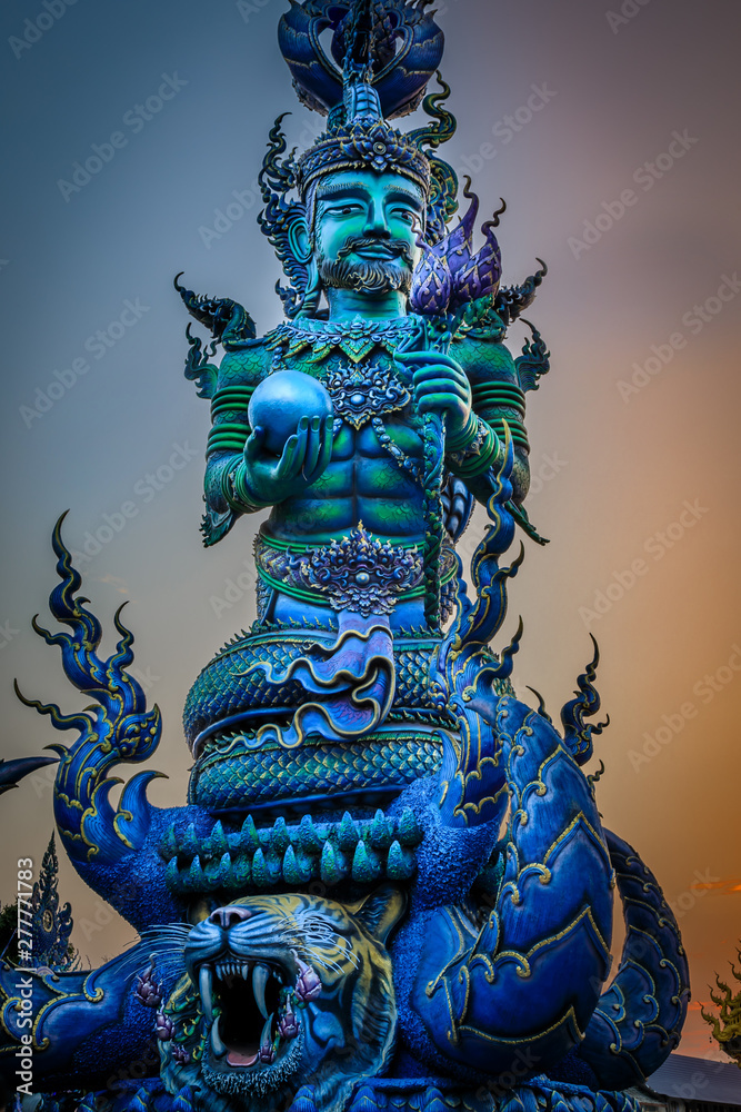  Figur im  Blauen Tempel von Chiang Rai