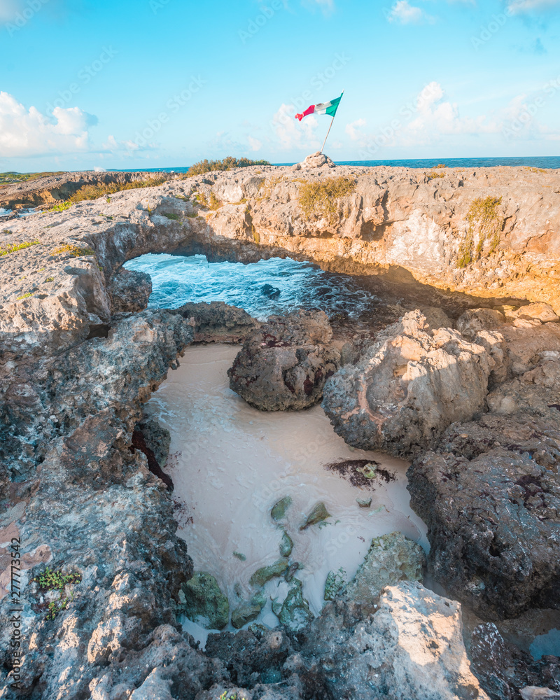 Φωτογραφία Aerial view of the Caribbean Ocean in Cozumel Island, Mexico