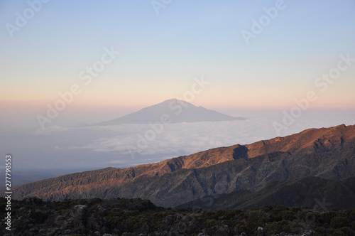 Bild auf Leinwand MounMountain Landscape Clouds Rock Africa
