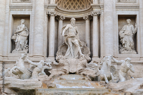 trevi fountain in rome