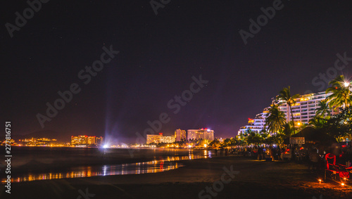 Light Nights on the beach Ixtapa, México © Viridiana