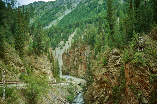 gorge Red gate photo