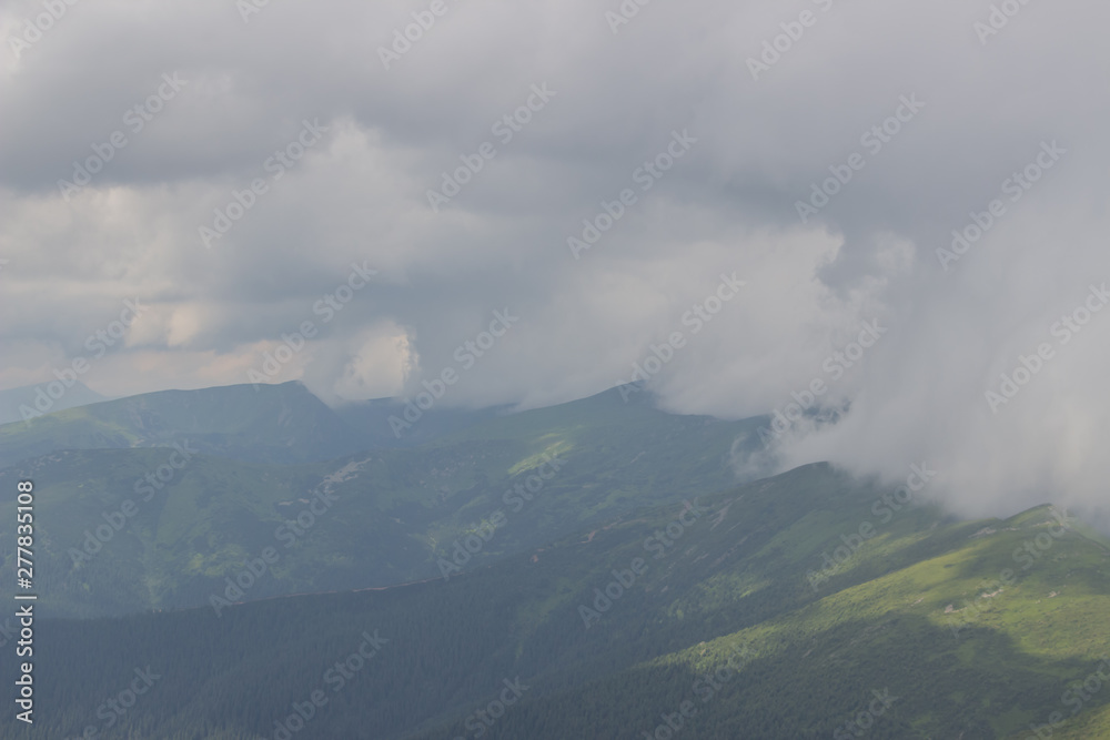 Trekking in the Carpathians, Hike to the border between Ukraine and Romania from Pop Ivan Marmarassky to Pop Ivan Chernogorsky.