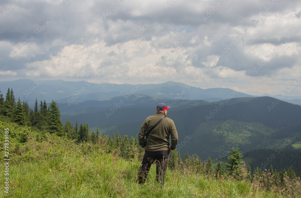 Trekking in the Carpathians, Hike to the border between Ukraine and Romania from Pop Ivan Marmarassky to Pop Ivan Chernogorsky. Trekking in the Carpathians, Hike to the border between Ukraine and Romania from Pop Ivan Marmarassky to Pop Ivan Chernogorsky.