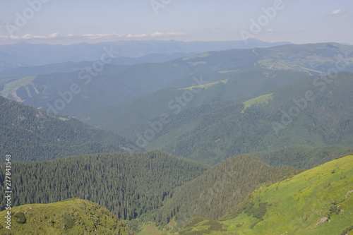 Trekking in the Carpathians, Hike to the border between Ukraine and Romania from Pop Ivan Marmarassky to Pop Ivan Chernogorsky.