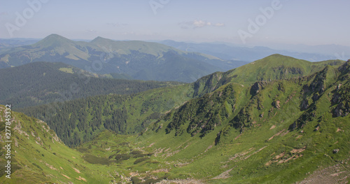 Trekking in the Carpathians  Hike to the border between Ukraine and Romania from Pop Ivan Marmarassky to Pop Ivan Chernogorsky.
