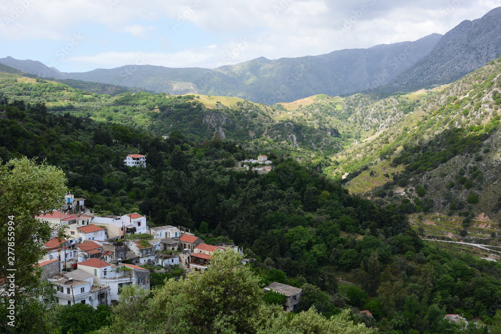 Bergdorf Argiroupolis auf Kreta, Griechenland