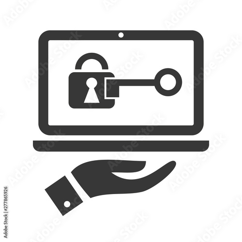 Datenschutz - Symbolbild mit Laptop, Schlüssel und Zylinderschloss
