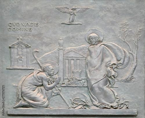 Bronze door with the image of the life of St. Peter: 
