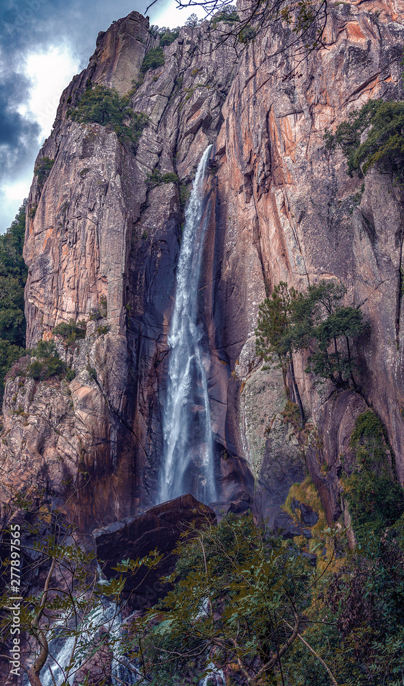 de Piscia di Gallo, Wasserfall auf Korsika