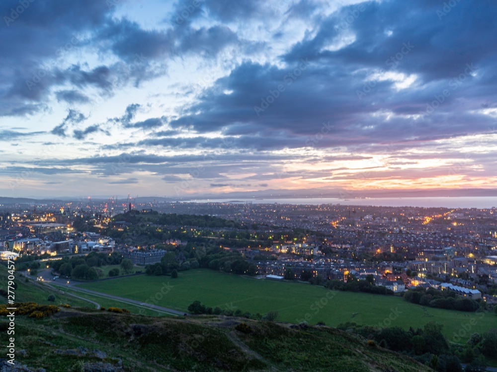 Fototapeta premium panoramic view of Edinburgh city
