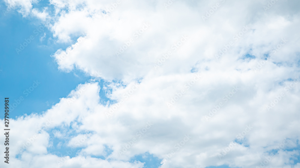 Obraz premium 青空・雲