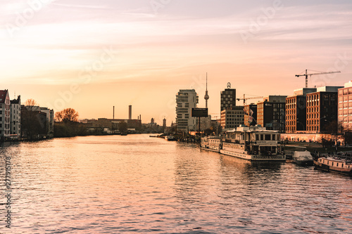 Sonnenuntergang an der Spree