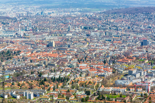 Panorama view of city of Zurich from the Uetliberg mountain © Michal Ludwiczak